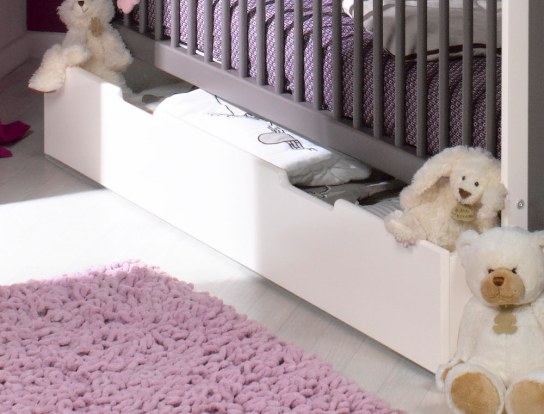 Lit bébé évolutif Malte taupe 70x140 avec son tiroir de rangement sous le lit.