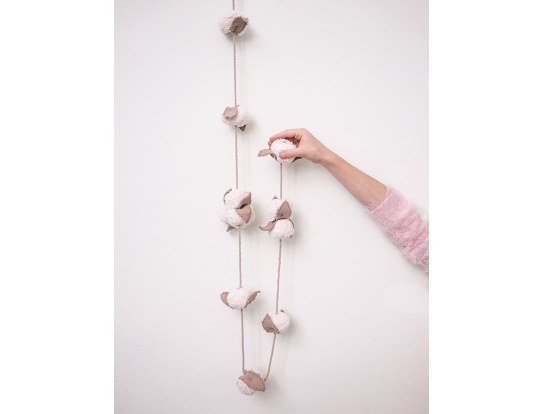 Decoratieve slinger van katoenbloemen