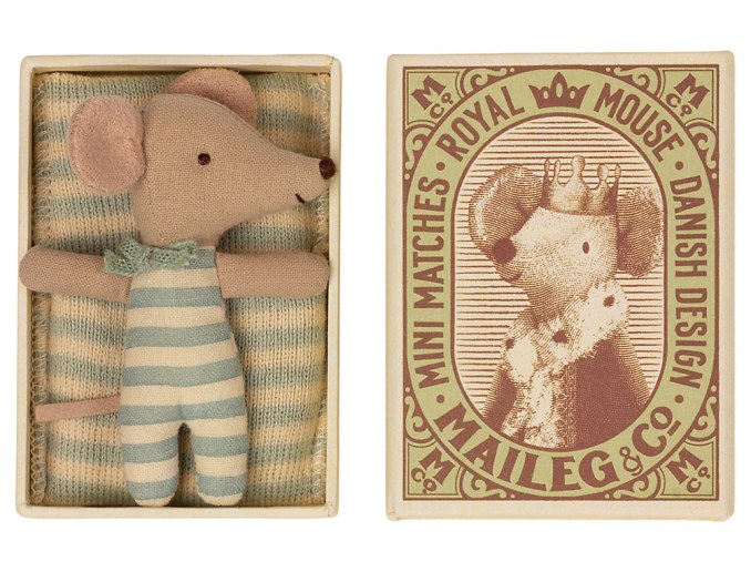 Baby Boy Mouse in his box with sleeping bag