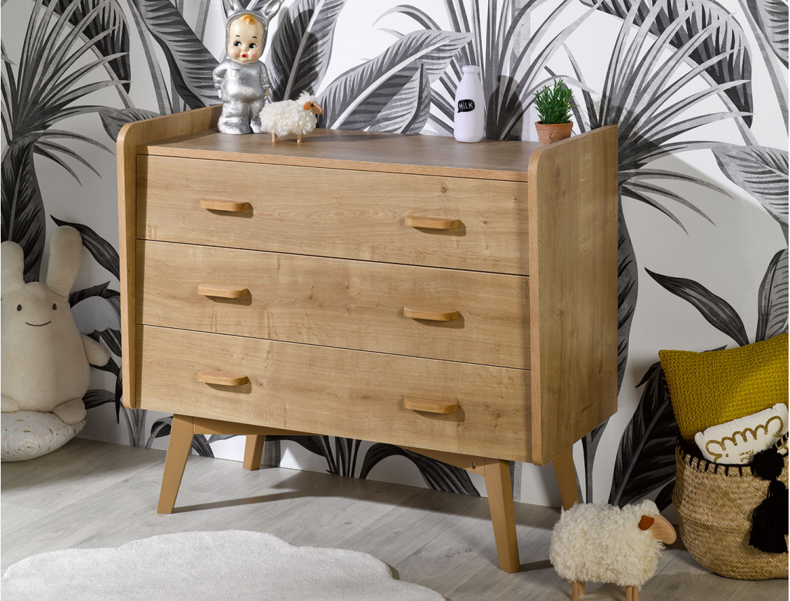 Vintage ladekast met drie opbergladen