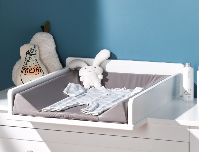 Occitane changing table