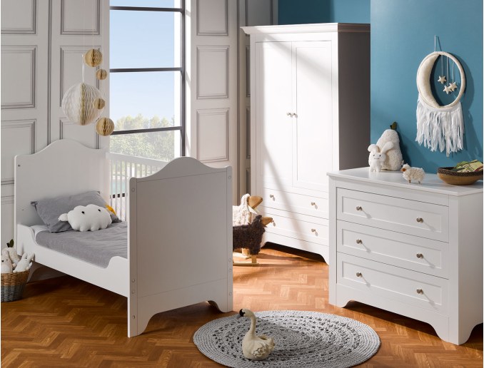 Occitane witte babykamer met bed 70x140 in evolutieve positie