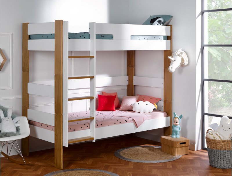 Lit superposé bois massif 90x190 cm livré avec deux matelas.