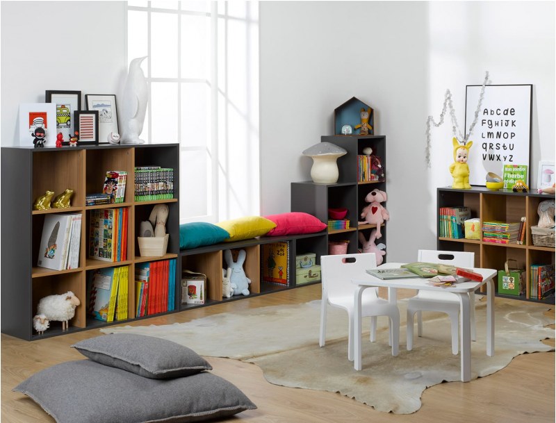 Anthracite 6-compartment storage cube in a playroom