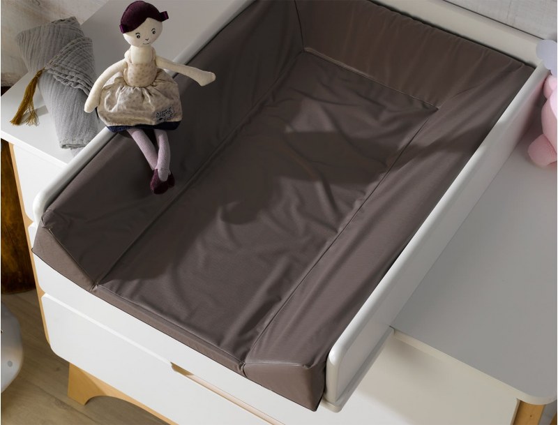 White Bonheur changing top adaptable only on the Bonheur dresser. Dresser not included.