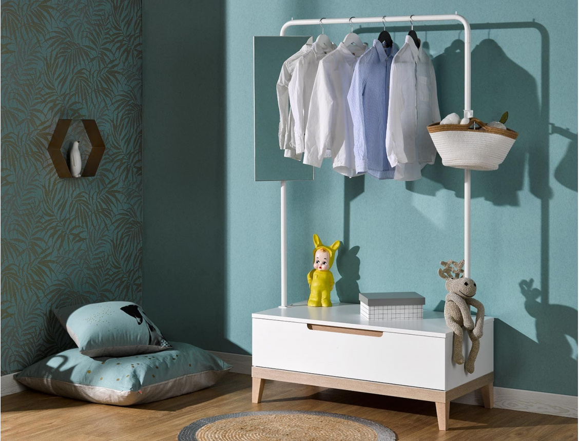 Evidence White and wood clothes rack for adults or children