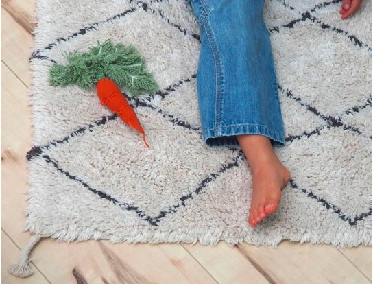 Pequeña alfombra bereber con rombos lavable en lavadora