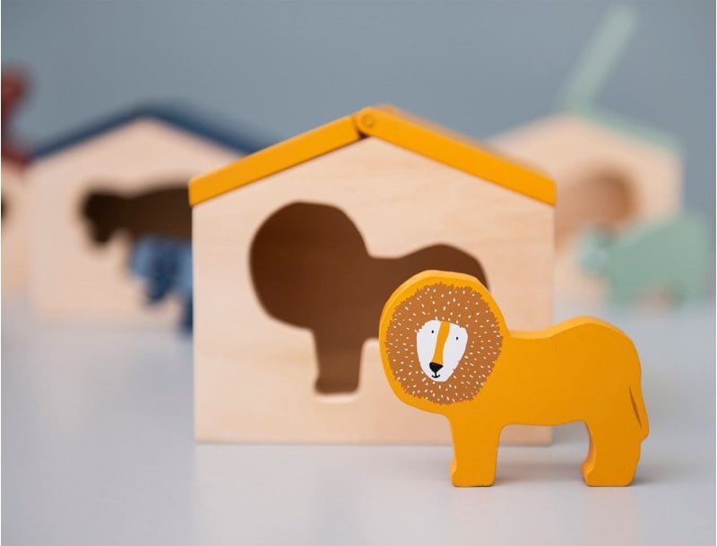 Maison jouet en bois Lion jaune