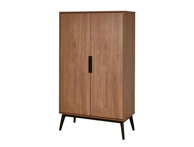 Armadio Vintage scuro.