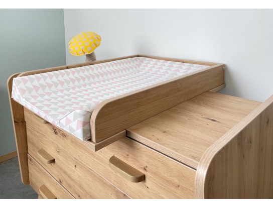 Cambiador de madera
