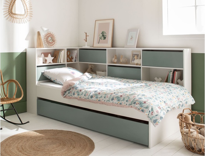 Letto estraibile con vani...