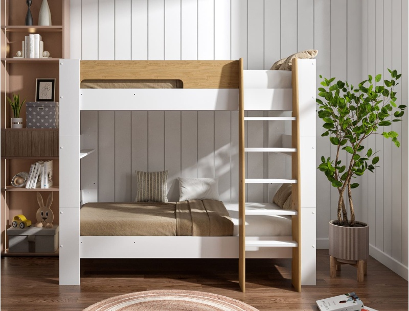 White and wood bunk bed with two 90x190 sleeping areas. London Collection