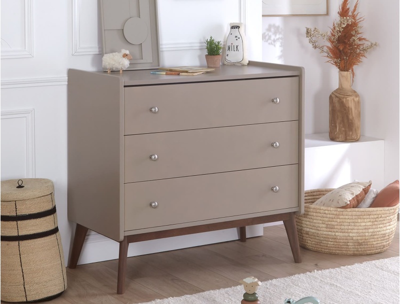 Gaia commode met 3 lades in Klei en Notenhout