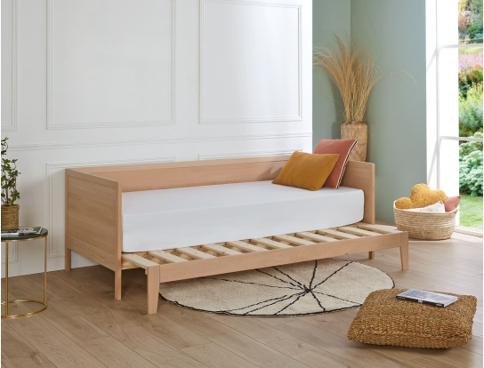 Pull-out bed base