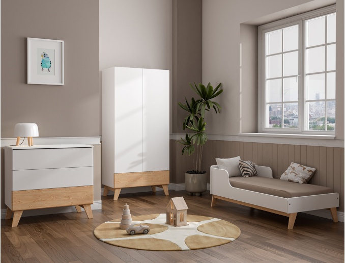 Complete babykamer Equilibre. Babybed 70x140. Bed in evolutiestand.