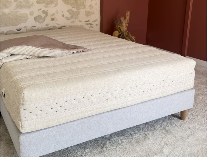 Volwassen matras van hennep en latex