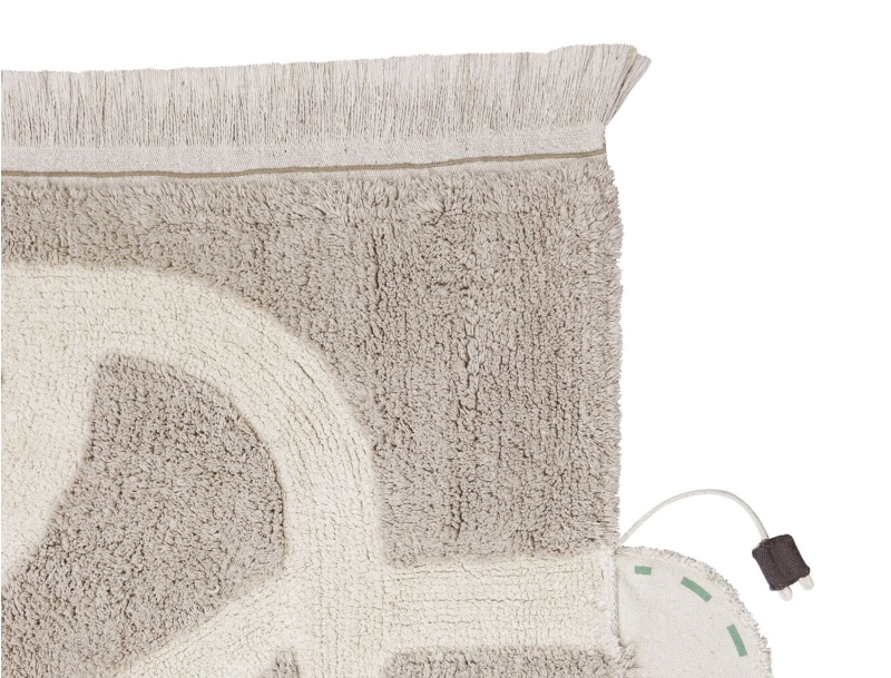 Washable Ecocity rug with fringes.