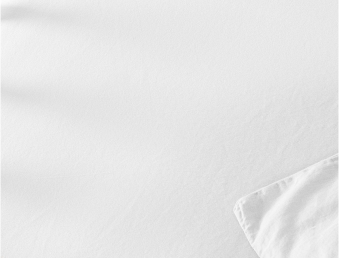 Lenzuolo con angoli per bambini in raso di cotone bianco gesso