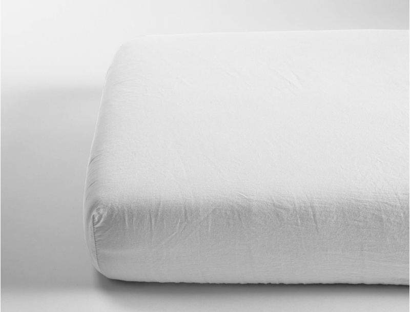 Lenzuolo con angoli 70x140 in raso di cotone biologico lavato bianco gesso