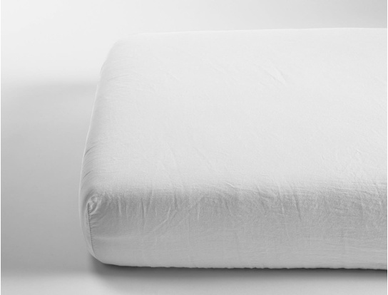 Lenzuolo con angoli 70x140 in raso di cotone biologico lavato bianco gesso