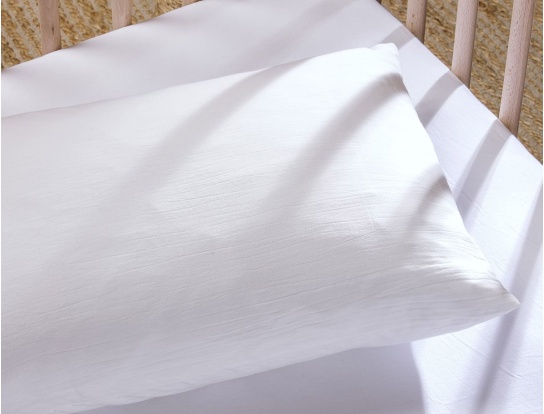 Kussensloop voor baby Krijtgewijs wit van biologisch GOTS-gecertificeerd katoensatijn