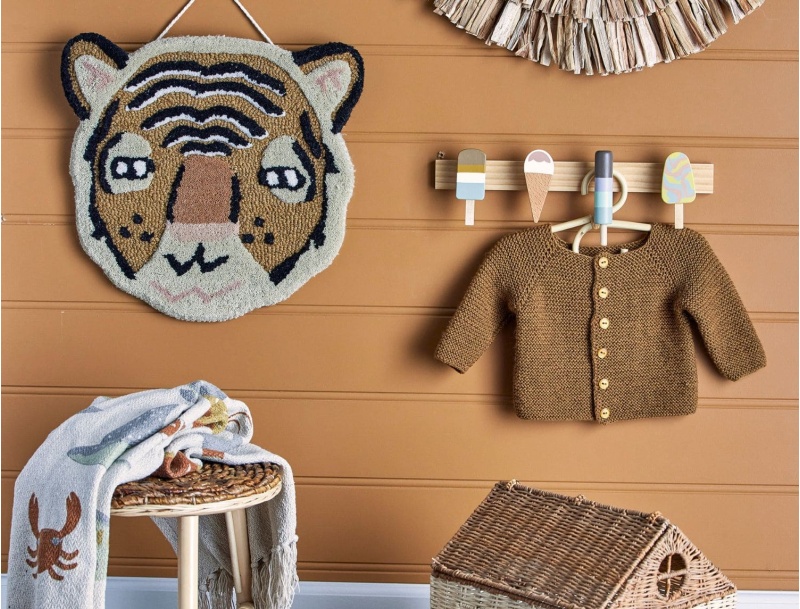 Zyon children's coat rack