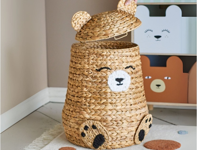 Panier de rangement avec couvercle ouvert Timone