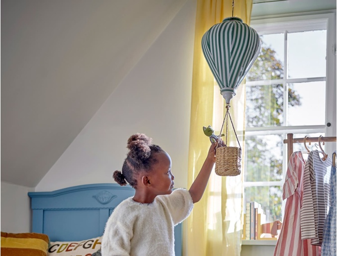Green Pomp Mobile hot air balloon toy