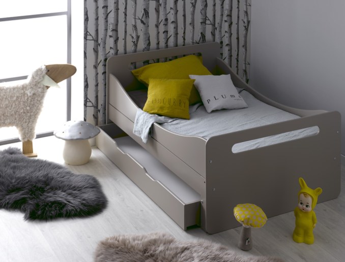 Cassetto letto evolutivo per bambini Feroe lino. Scopri il letto evolutivo sul nostro sito.