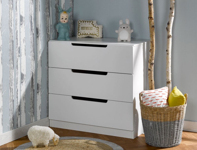 White 3-drawer children's dresser made in France