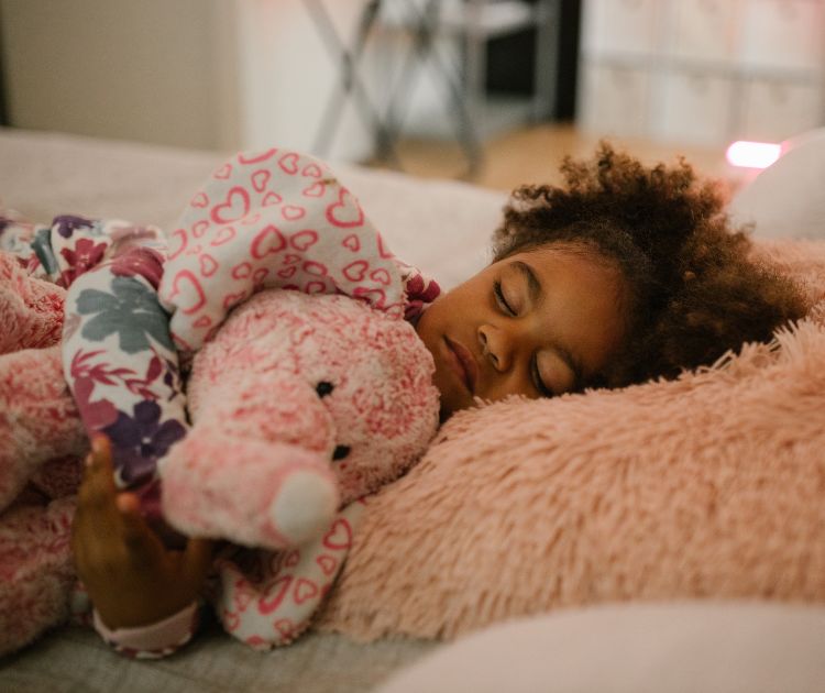 chambrekids-article-de-blog-enfant-hypersensible-chambre-cocon