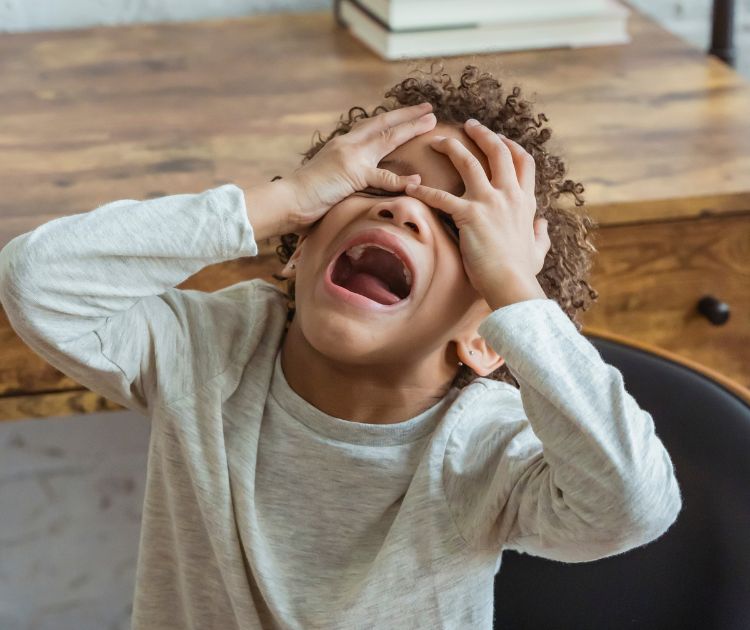 chambrekids-article-de-blog-enfant-hypersensible-signes-d-hypersensibilite