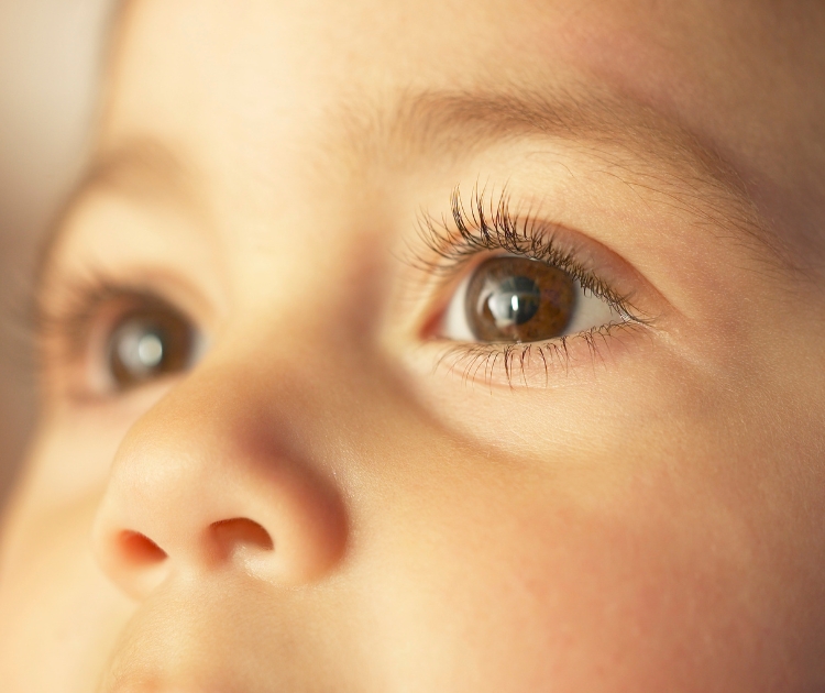 chambrekids-couleur-yeux-bebe-parent-yeux-brun-et-bleu
