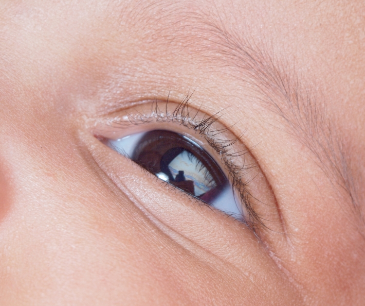 chambrekids-couleur-yeux-bebe-parent-yeux-brun