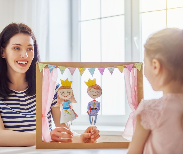 chambrekids-fabriquer-un-theatre-de-marionnette-en-carton