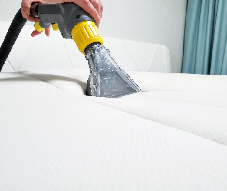 chambrekids-article-de-blog-comment-nettoyer-un-matelas-efficacement-purification-thermique