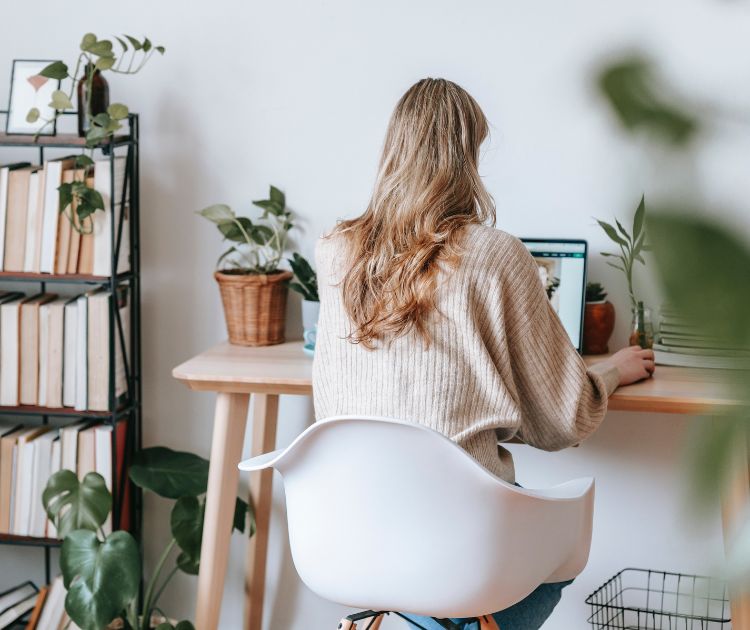 chambrekids-article-de-blog-le-guide-pour-bien-choisir-le-bureau-dans-une-chambre