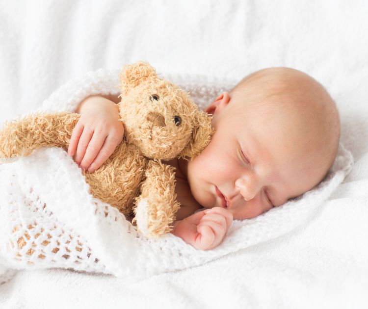 chambrekids-article-de-blog-doudou-dans-le-lit-de-bebe-6-mois