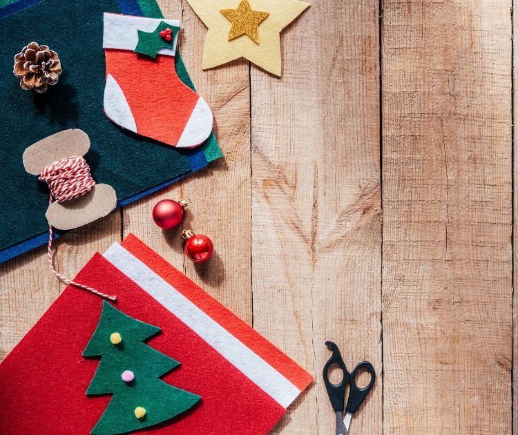 chambrekids-article-de-blog-25-idees-activités-de-noel-pour-bebe-rouleaux