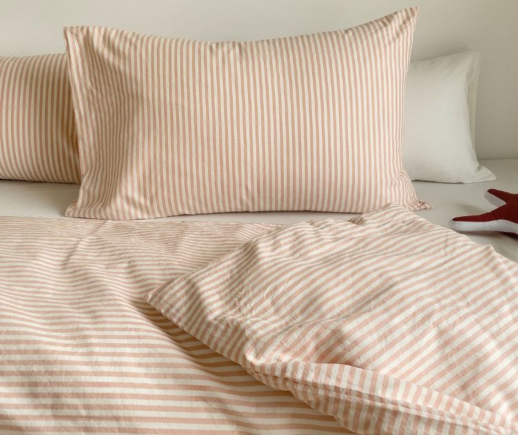 chambrekids-article-de-blog-alese-ou-protege-matelas-linge-de-lit