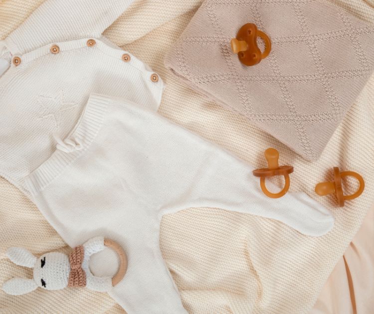 chambrekids-article-de-blog-15-idees-cadeaux-babyshower-attention-des-invitees