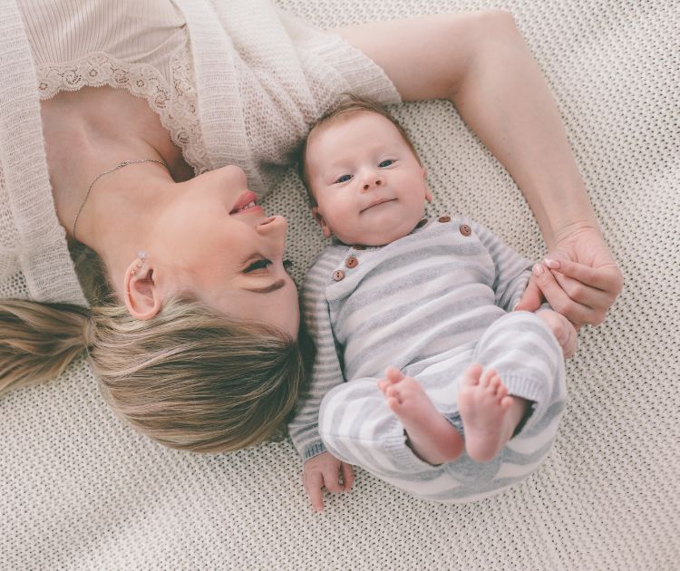 chambrekids-article-de-blog-comment-organiser-une-journee-type-pour-bebe